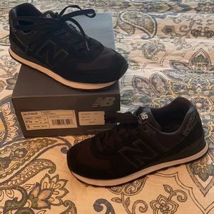 New Balance sneaker size 7.5